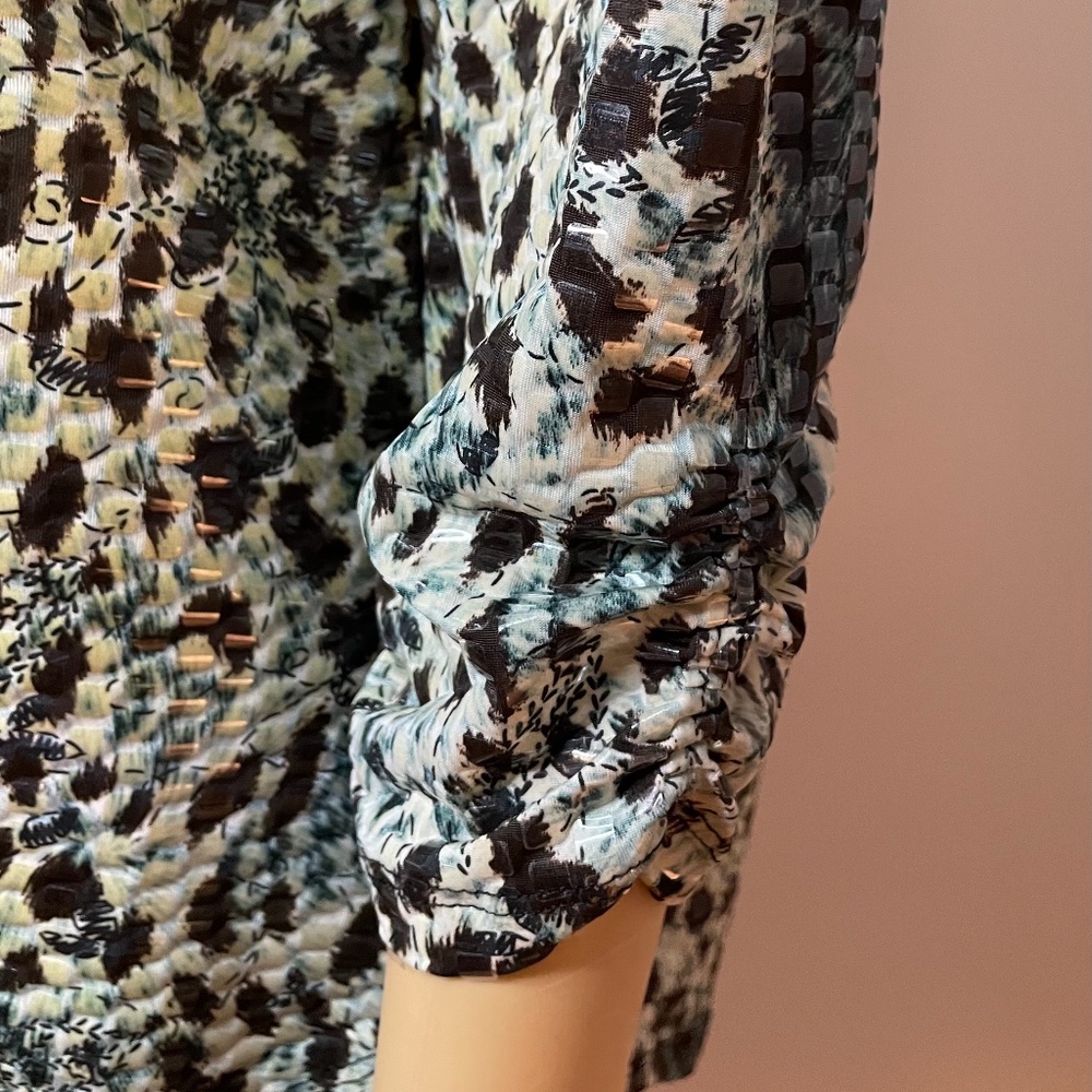 Vintage sequined animal print 3/4 sleeve tunic! - Picture 5 of 9